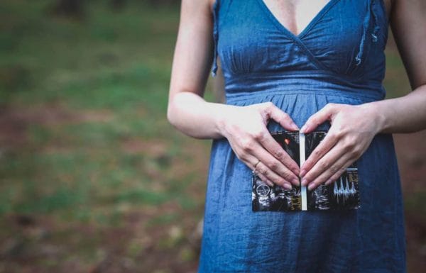 8 Things NOT to do in the First Trimester of Pregnancy (and Why)