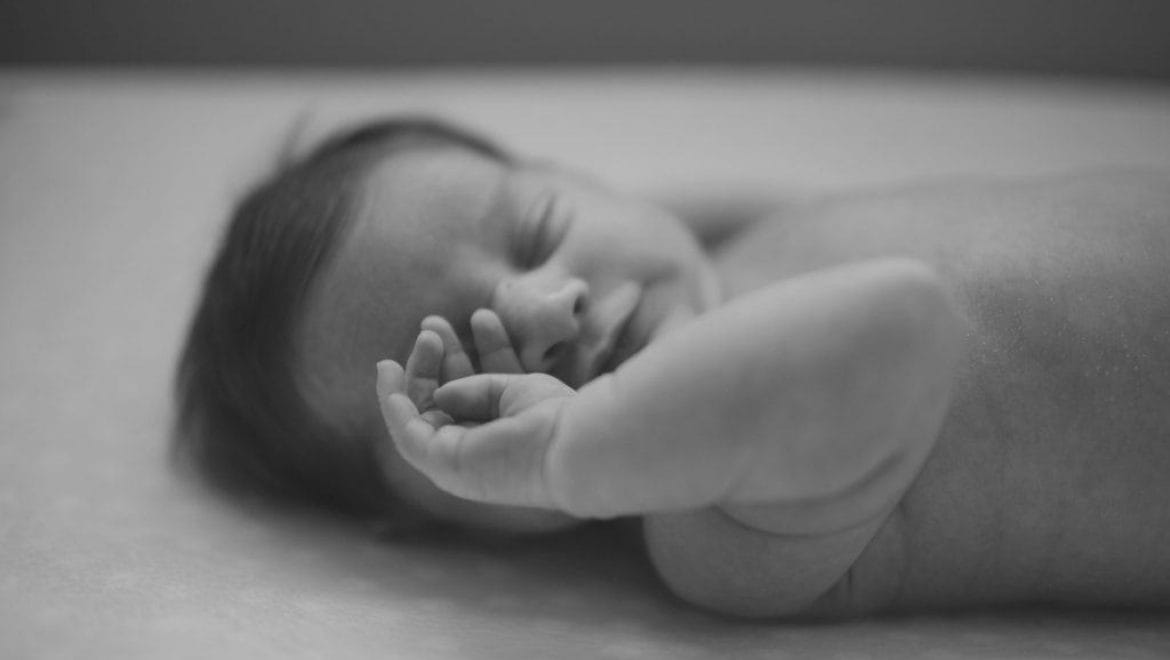 Labor Without Pushing — A Guide to Breathing Out Baby